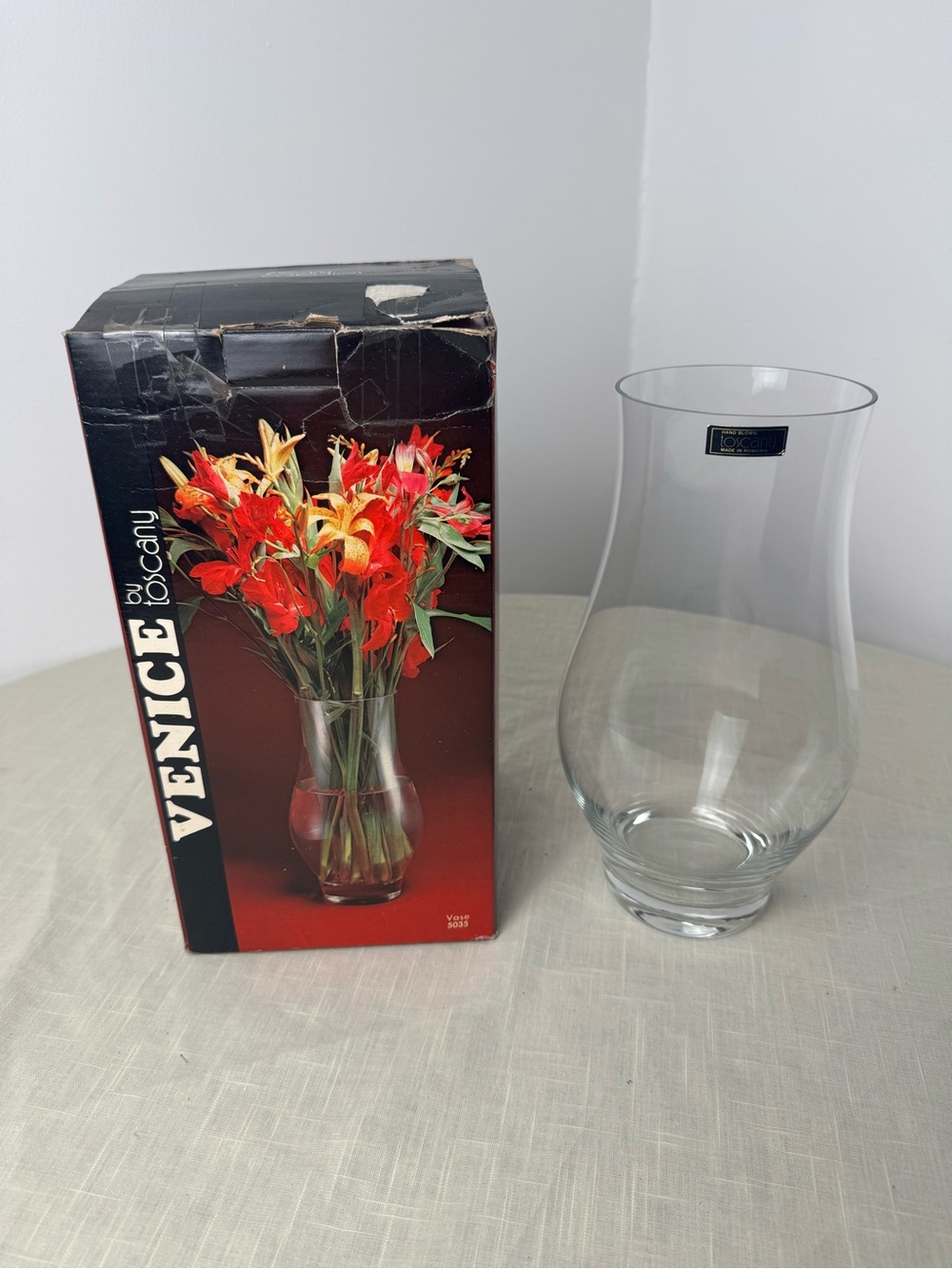 Vintage hand-blown glass vase from the Venice by Toscany collection (Vase 3035 )
